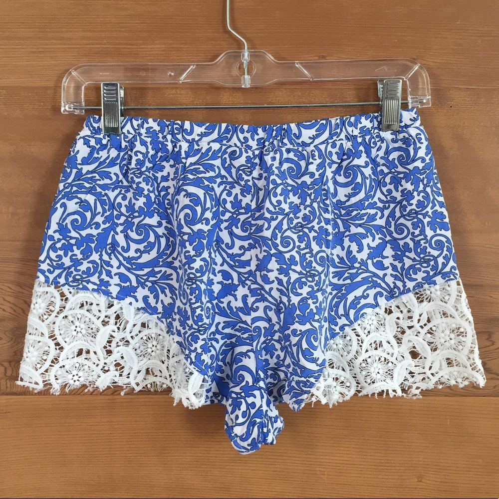 REVERSE shorts size small - Picture 1 of 2